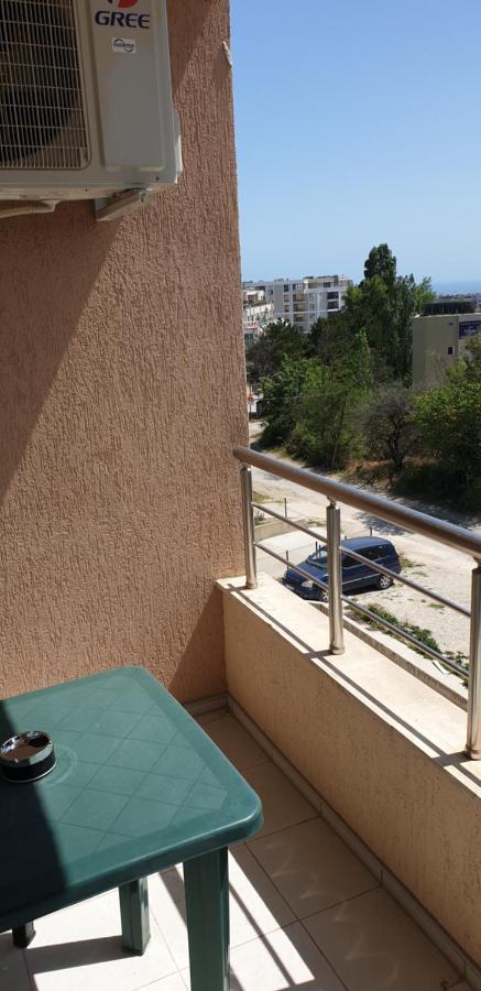 Family Holiday Apartments Breez 1 Varna Exteriör bild